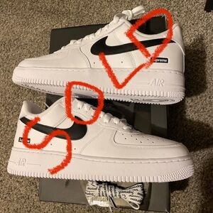 SOLD - Supreme Nike Air Force 1 Low